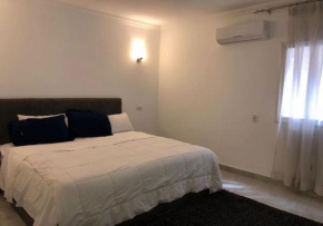 Modern 3 Bedroom Apartment Walk to Cafés & Bookstores